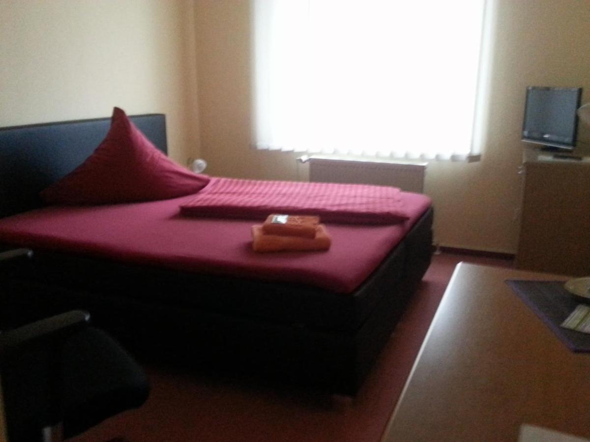 Zur Linde Otel Ostrau  Dış mekan fotoğraf