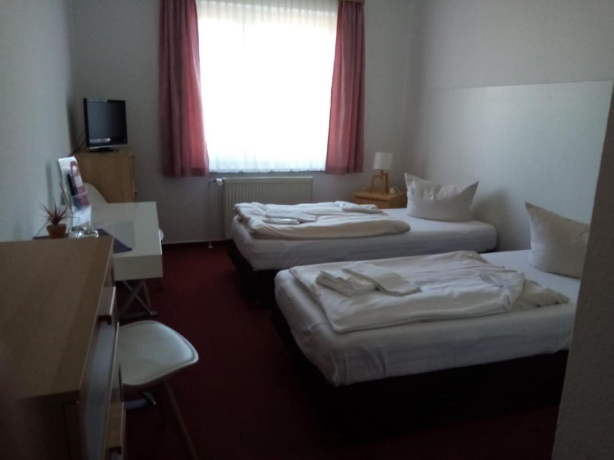 Zur Linde Otel Ostrau  Dış mekan fotoğraf